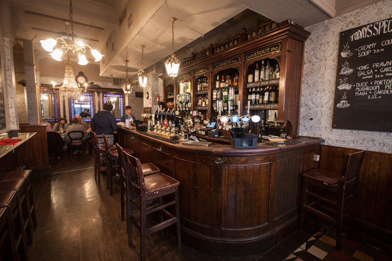 Umbrella London | Stockists | The Queen's Head, Soho